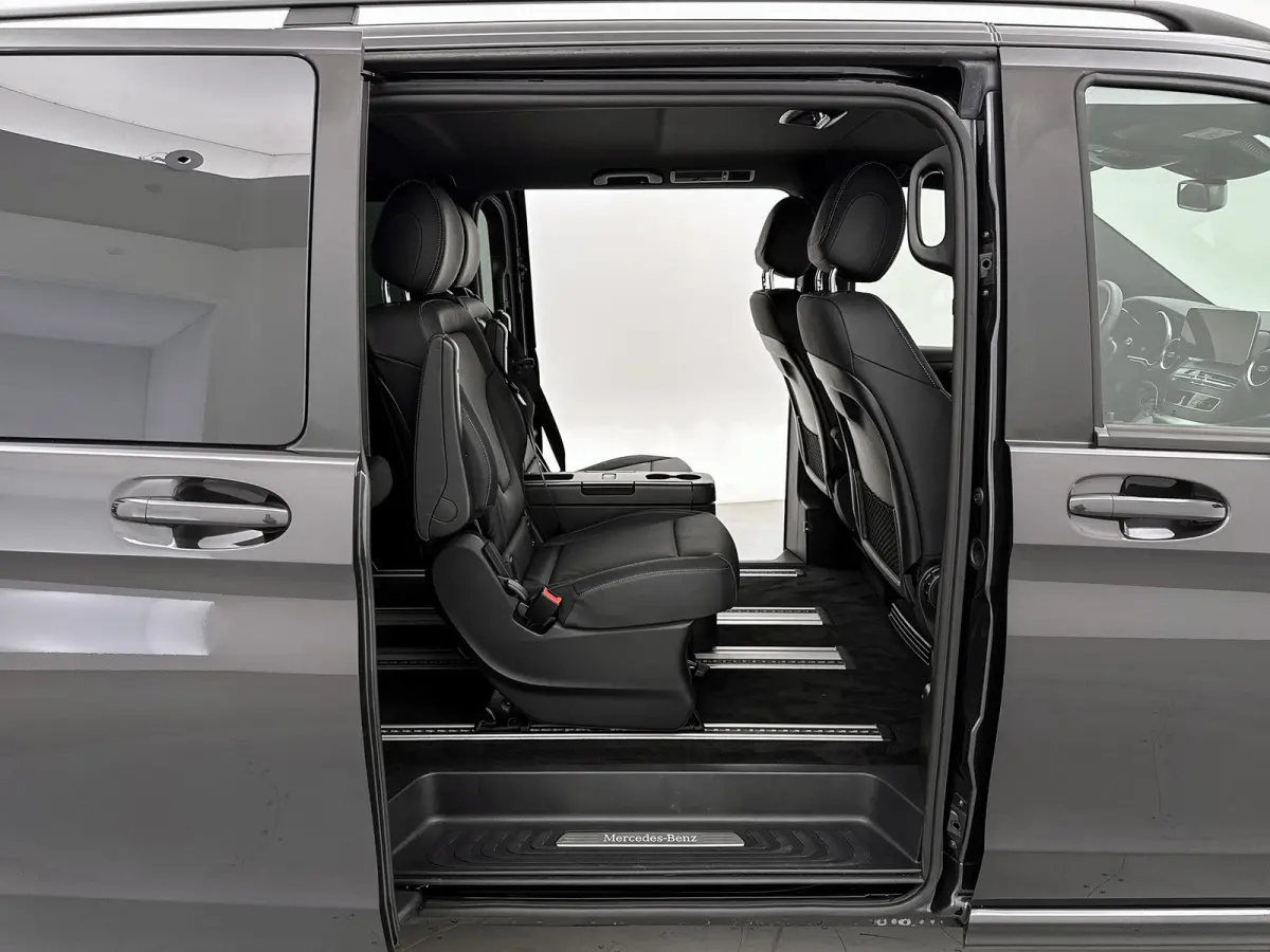 250d 4-MATIC Extra-Lang AMG 6-persoons Elektrische schuifdeuren Distronic Burmester Trekhaak afneembaar 2500kg
