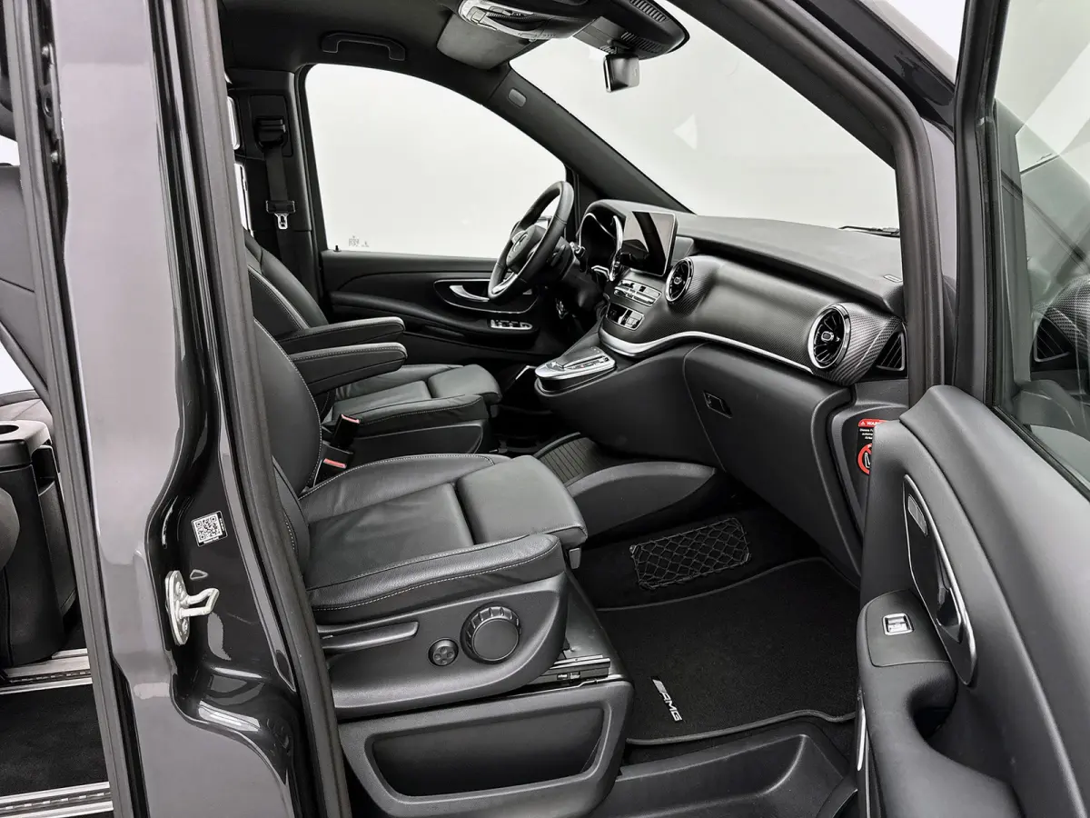 250d 4-MATIC Extra-Lang AMG 6-persoons Elektrische schuifdeuren Distronic Burmester Trekhaak afneembaar 2500kg