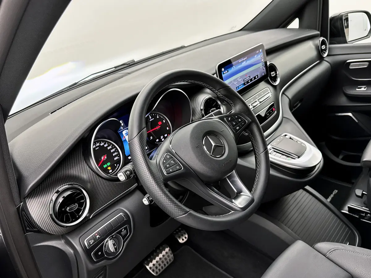 250d 4-MATIC Extra-Lang AMG 6-persoons Elektrische schuifdeuren Distronic Burmester Trekhaak afneembaar 2500kg