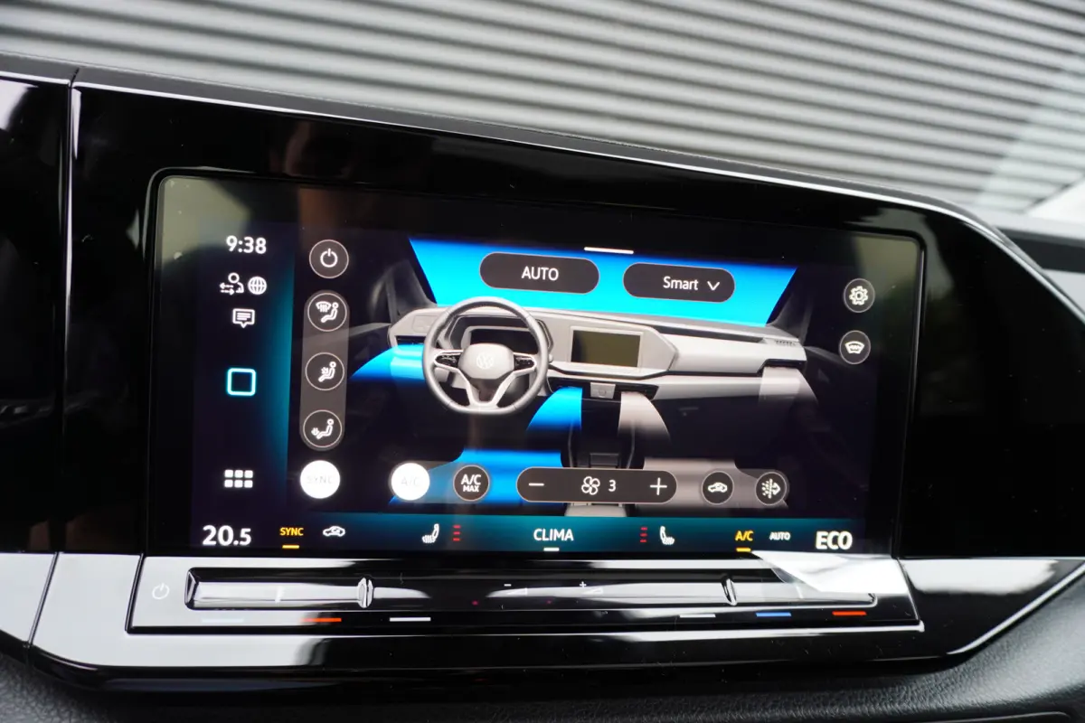 Maxi L2 150pk Plug-in Hybride Style Automaat Apple Carplay Navigatie Camera Parkeersensoren LED 5 persoons ACC Cruise control