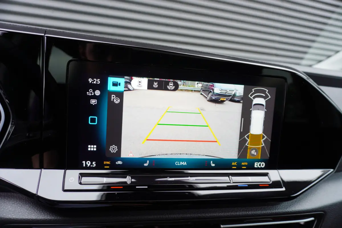 Maxi L2 150pk Plug-in Hybride Style Trekhaak Automaat Apple Carplay Navigatie Camera Parkeersensoren LED 5 persoons ACC Cruise control