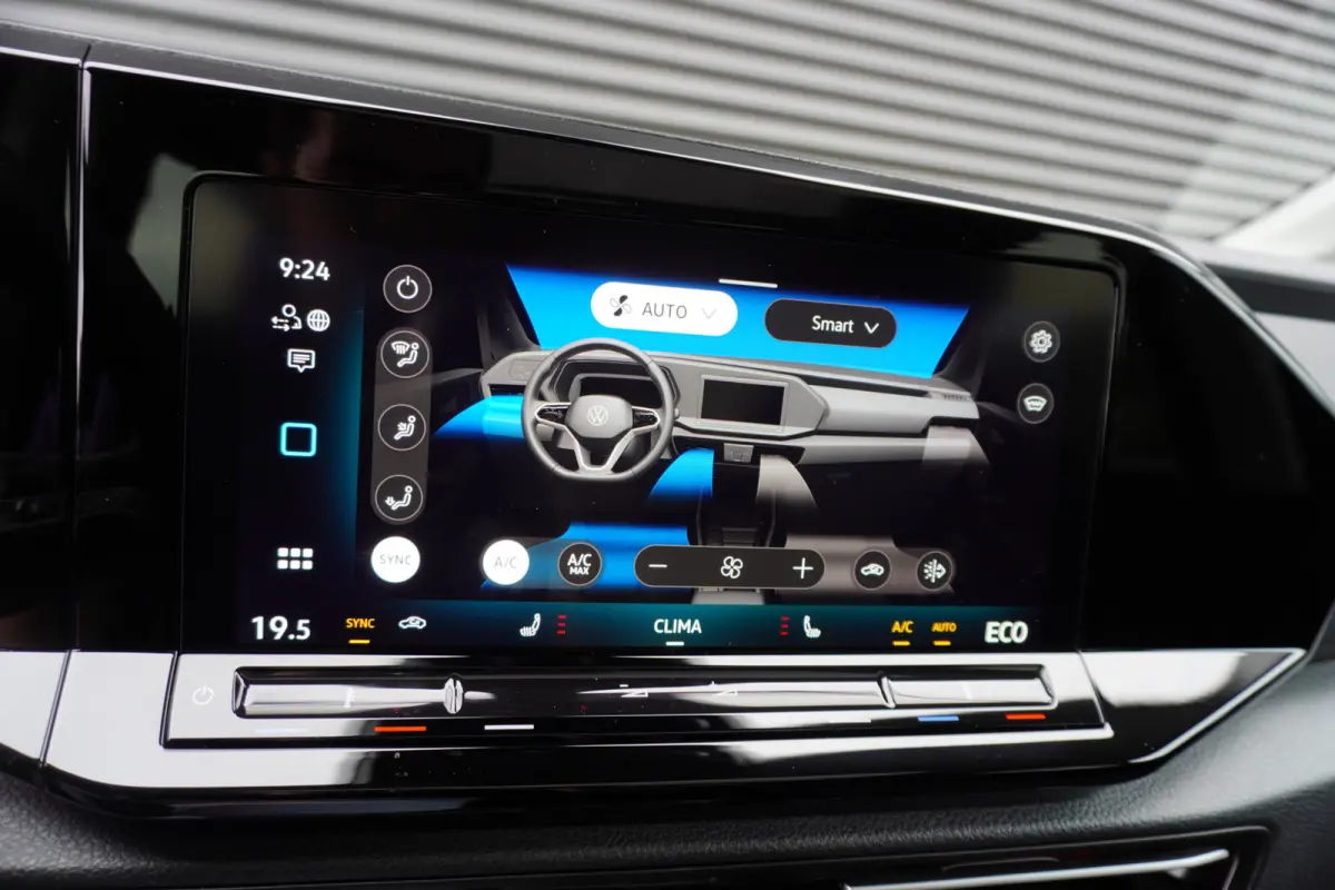 Maxi L2 150pk Plug-in Hybride Style Trekhaak Automaat Apple Carplay Navigatie Camera Parkeersensoren LED 5 persoons ACC Cruise control