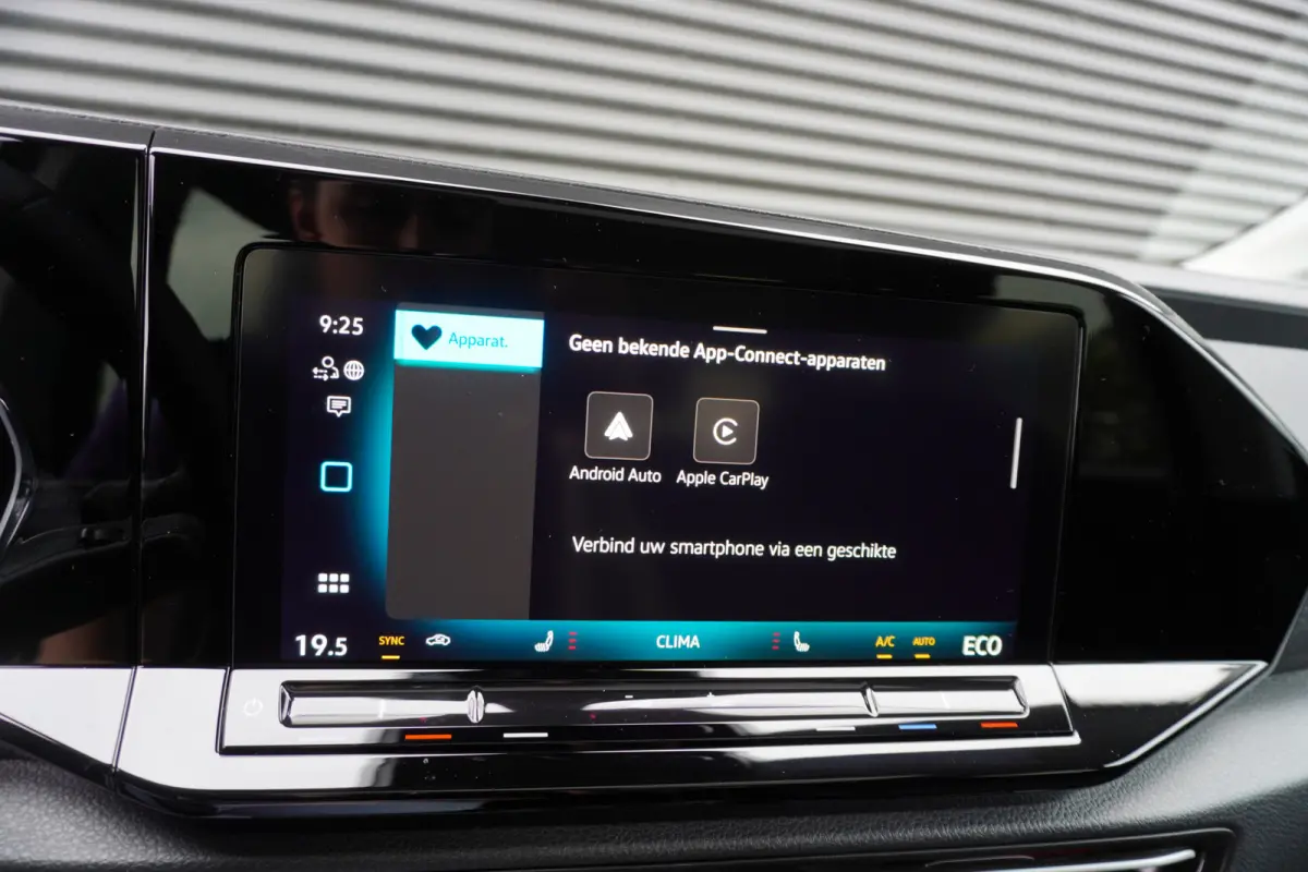 Maxi L2 150pk Plug-in Hybride Style Trekhaak Automaat Apple Carplay Navigatie Camera Parkeersensoren LED 5 persoons ACC Cruise control