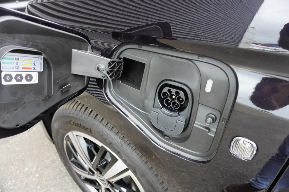 Maxi L2 150pk Plug-in Hybride Style Trekhaak Automaat Apple Carplay Navigatie Camera Parkeersensoren LED 5 persoons ACC Cruise control