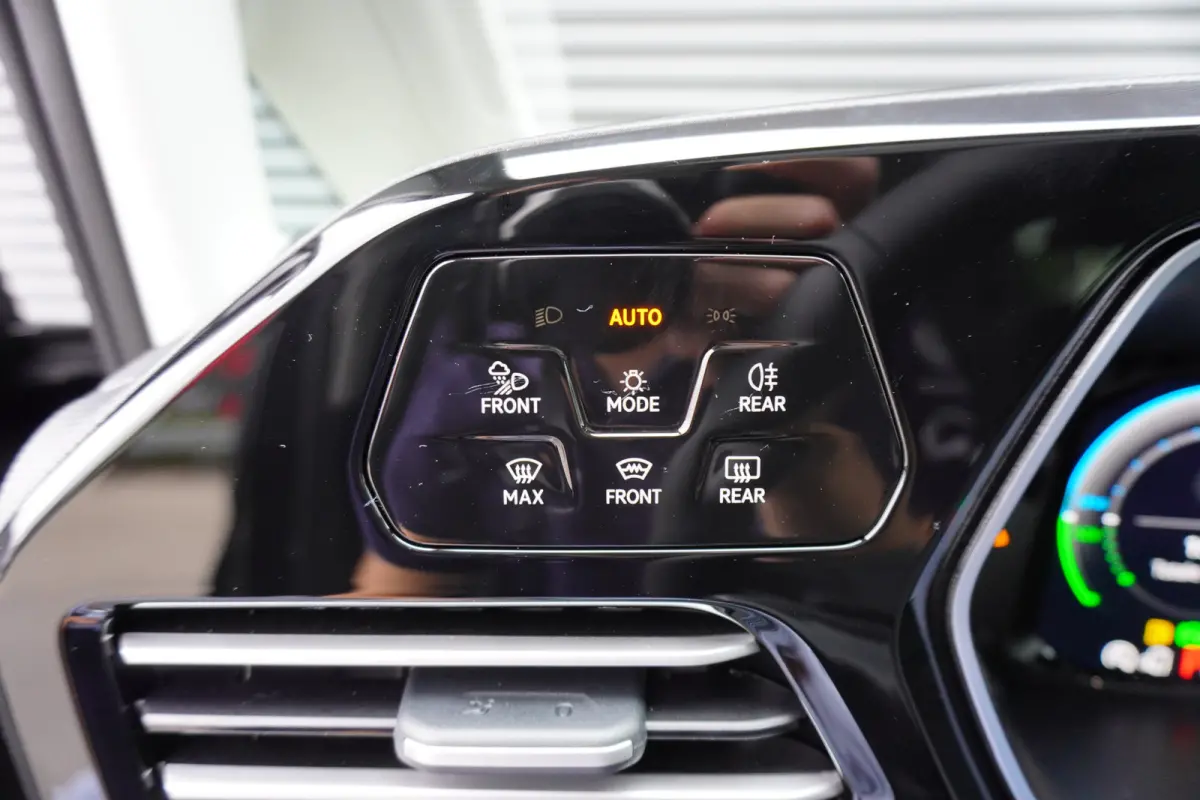 Maxi L2 150pk Plug-in Hybride Style Trekhaak Automaat Apple Carplay Navigatie Camera Parkeersensoren LED 5 persoons ACC Cruise control
