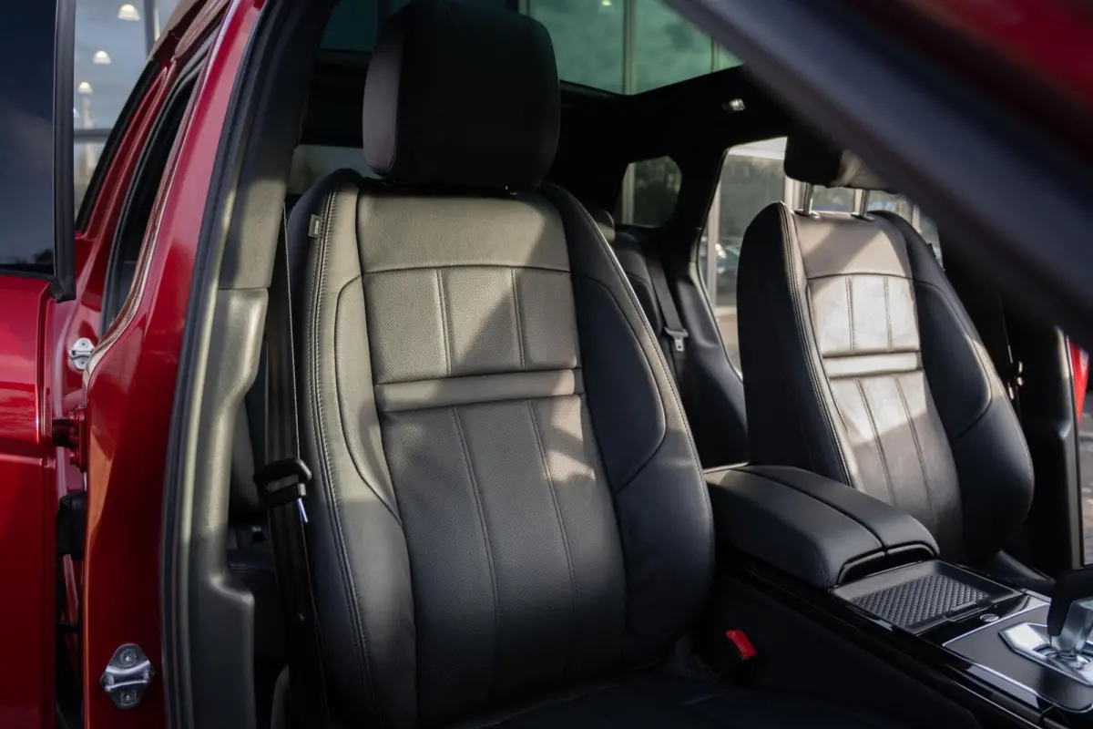 2.0 D180 AWD HSE|1ste Eig|Panoramadak|Trekhaak|Leder|Digitaal Dashboard|Meridian|Firenze Red Metallic|Dealer Onderhouden