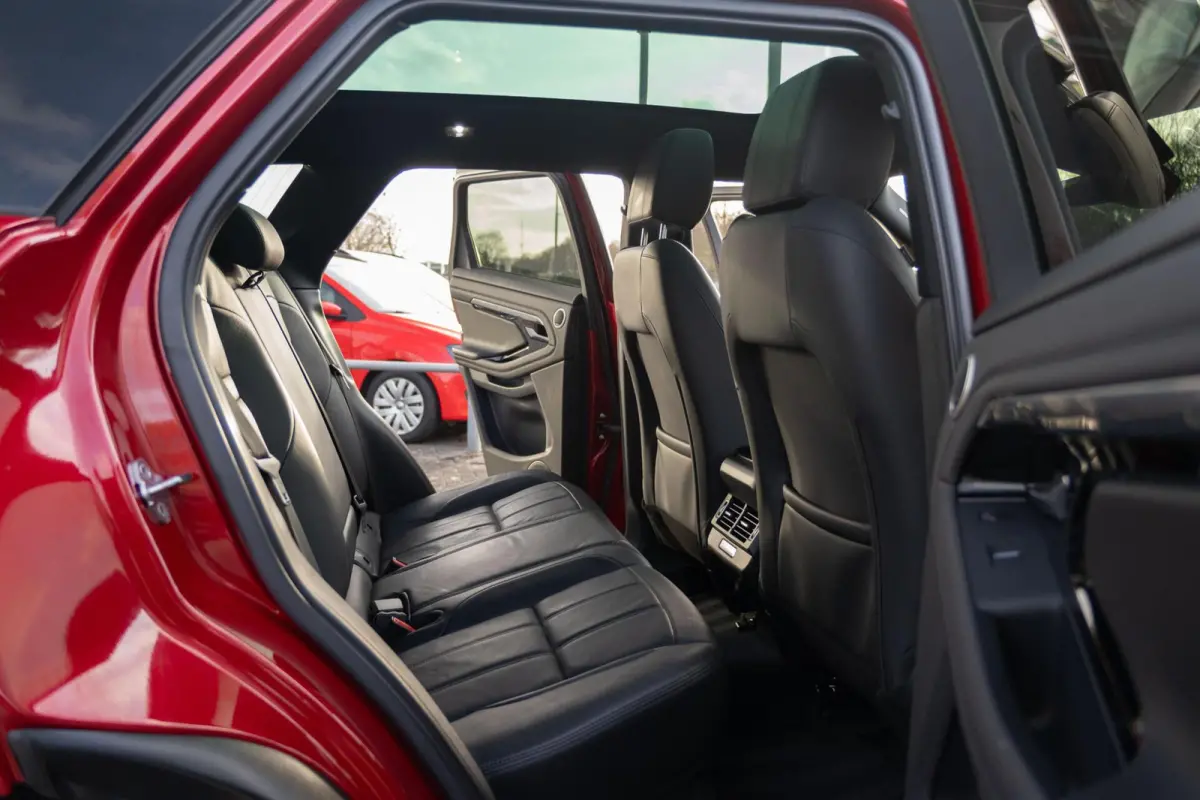 2.0 D180 AWD HSE|1ste Eig|Panoramadak|Trekhaak|Leder|Digitaal Dashboard|Meridian|Firenze Red Metallic|Dealer Onderhouden