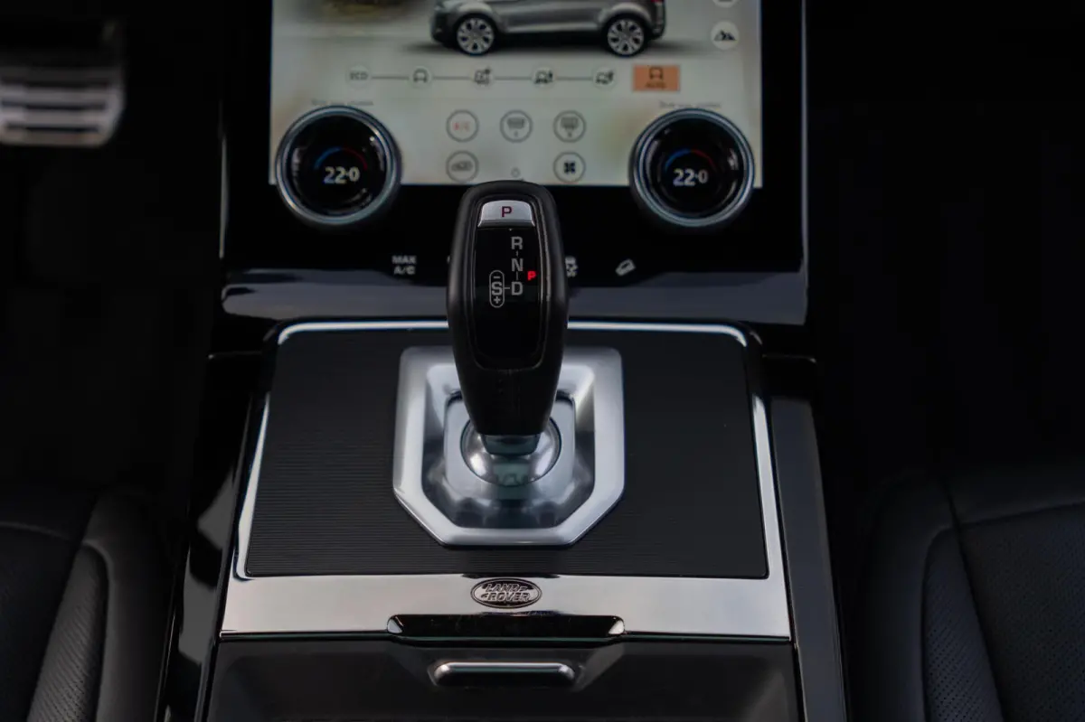 2.0 D180 AWD HSE|1ste Eig|Panoramadak|Trekhaak|Leder|Digitaal Dashboard|Meridian|Firenze Red Metallic|Dealer Onderhouden