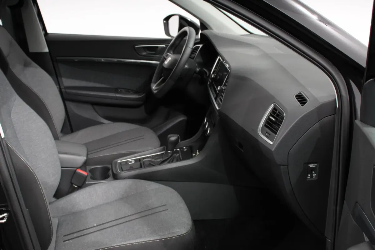 1.5 TSI DSG Style Nieuw type Climate Control Parkeer sensoren Cruise control DAB Led Lichtmetalen Velgen