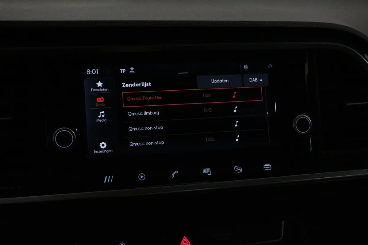 1.5 TSI DSG Style Nieuw type Climate Control Parkeer sensoren Cruise control DAB Led Lichtmetalen Velgen
