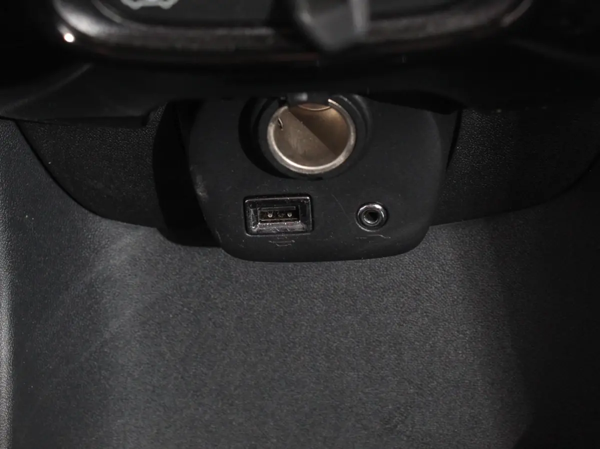 1.0 VTi Feel Airco Carplay Navigatie Achteruitrijcamera NL Auto NAP