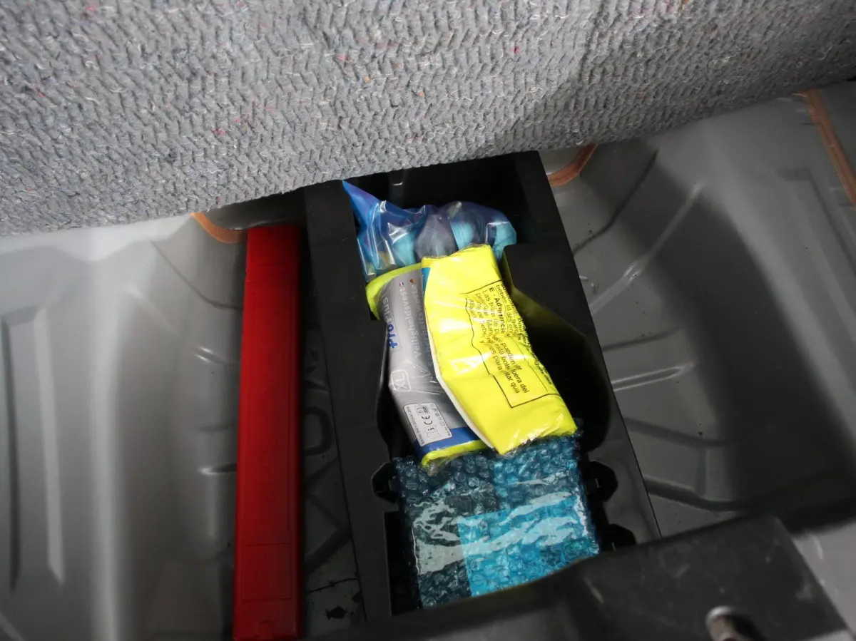 1.0 VTi Feel Airco Carplay Navigatie Achteruitrijcamera NL Auto NAP