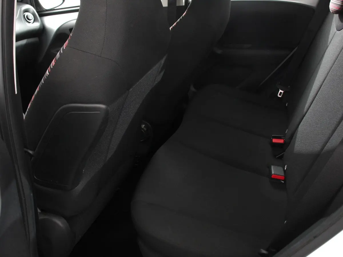 1.0 VTi Feel Airco Carplay Navigatie Achteruitrijcamera NL Auto NAP