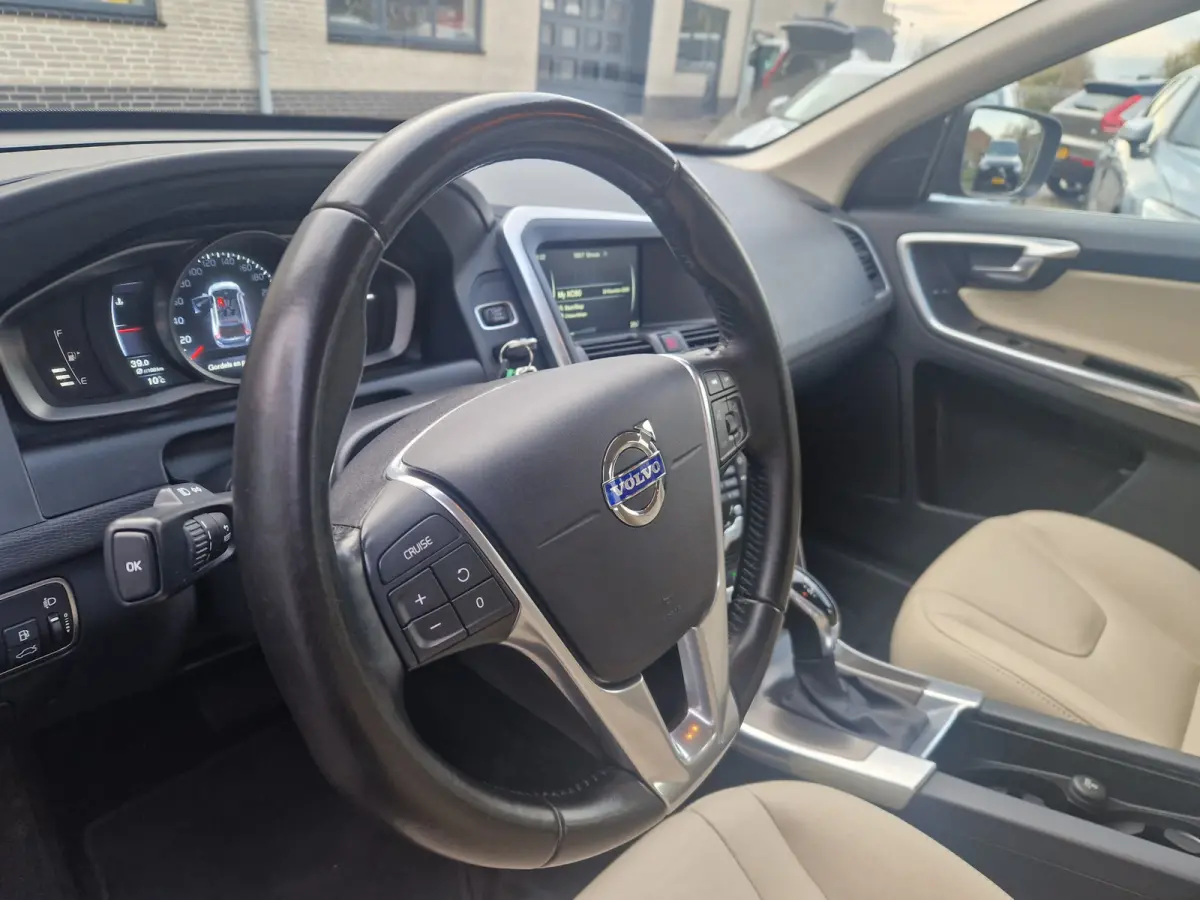 T5 Nederlandse auto | Beige Leder | 133.700 km | nieuwe distrubutie | High Performance audio | etc