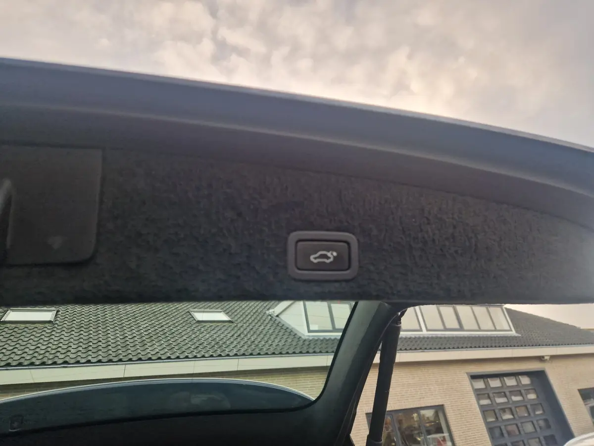 T5 Nederlandse auto | Beige Leder | 133.700 km | nieuwe distrubutie | High Performance audio | etc