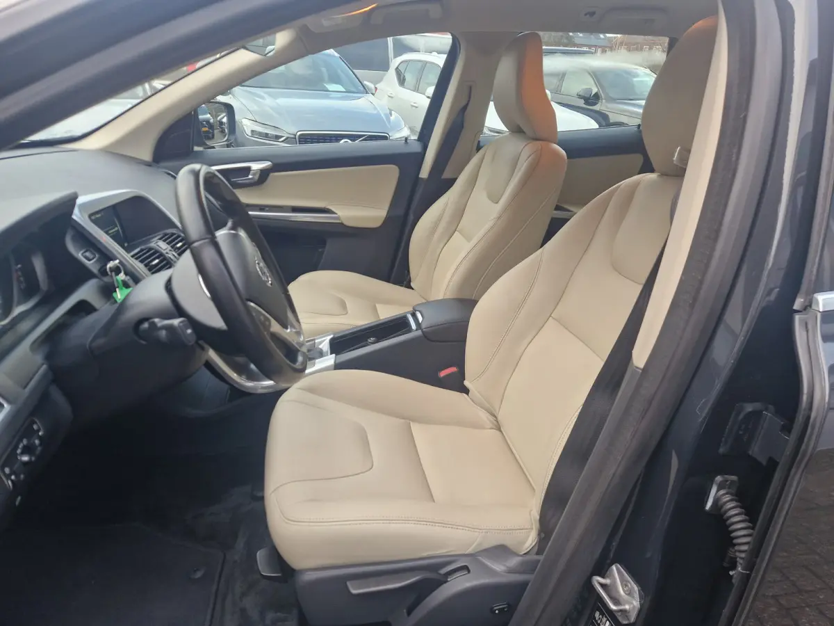 T5 Nederlandse auto | Beige Leder | 133.700 km | nieuwe distrubutie | High Performance audio | etc