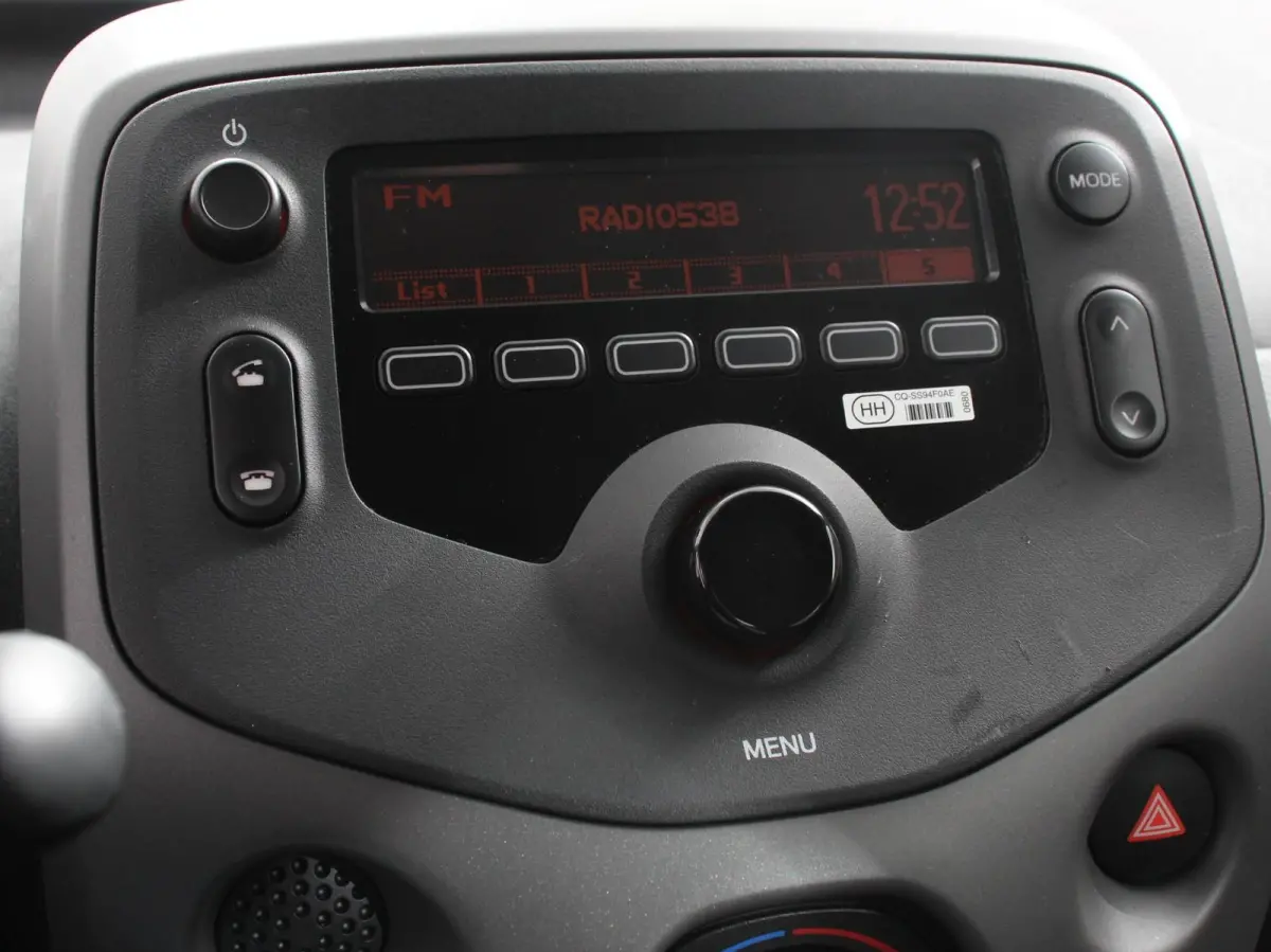 1.0 e-VTi Active Airco Bluetooth Led DAB 5 deurs