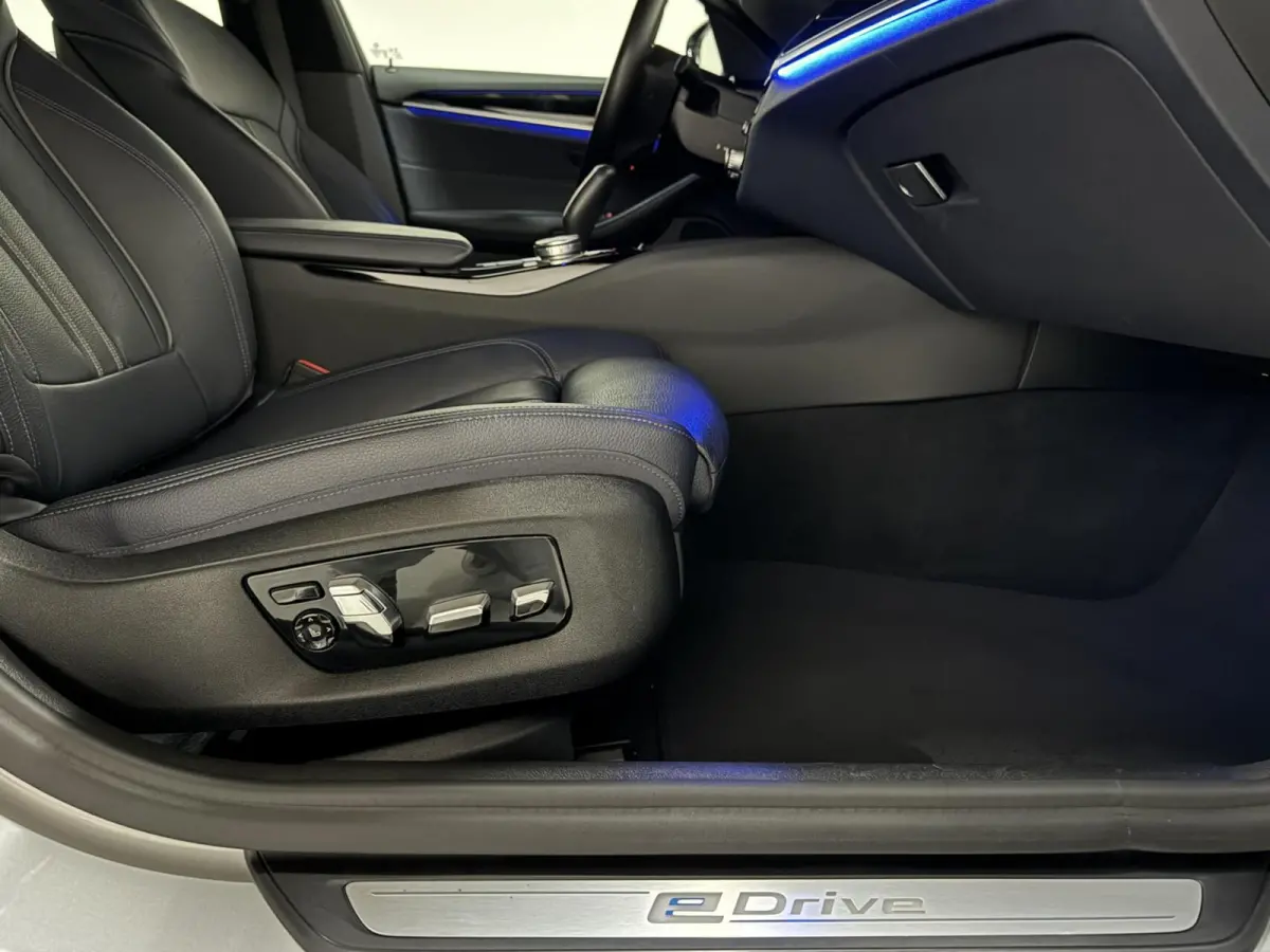 530e iPerformance M-Sport Leer Sfeer CarPlay Memory