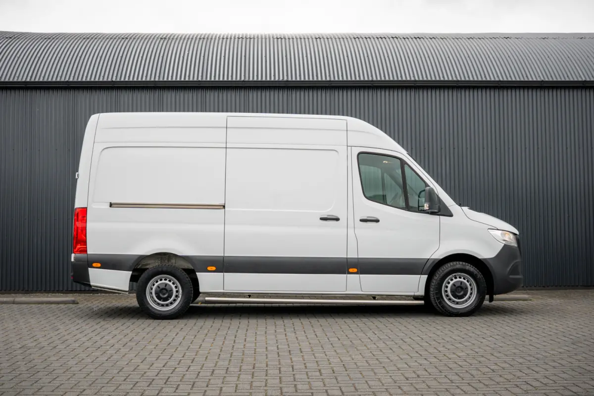 311 CDI RWD L2H2 | Volledig Ingericht | Mbux | Camera | Climatronic