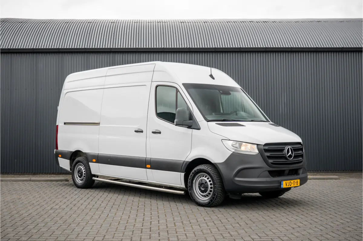 311 CDI RWD L2H2 | Volledig Ingericht | Mbux | Camera | Climatronic