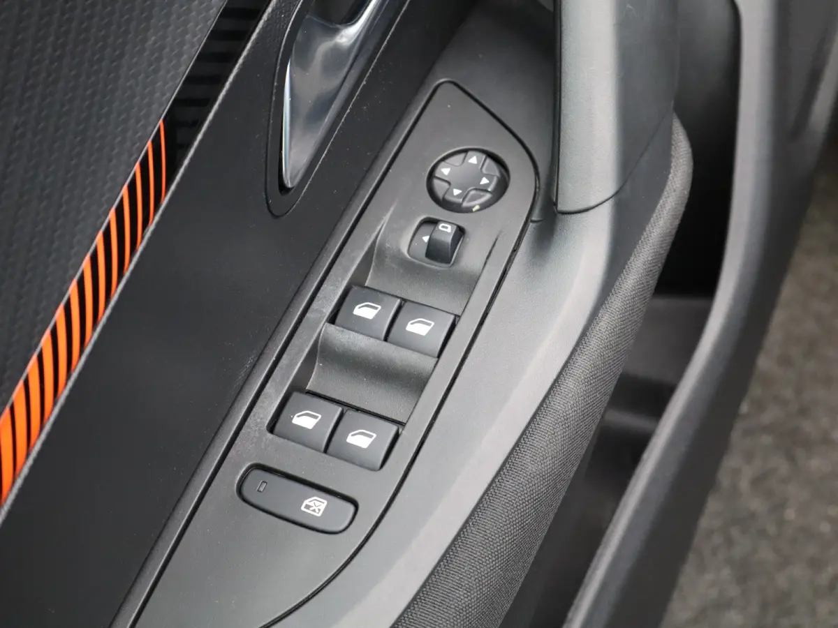 1.2 PureTech Active Cruise Control | Parkeersensoren | Apple Carplay/Android Auto | Navigatie