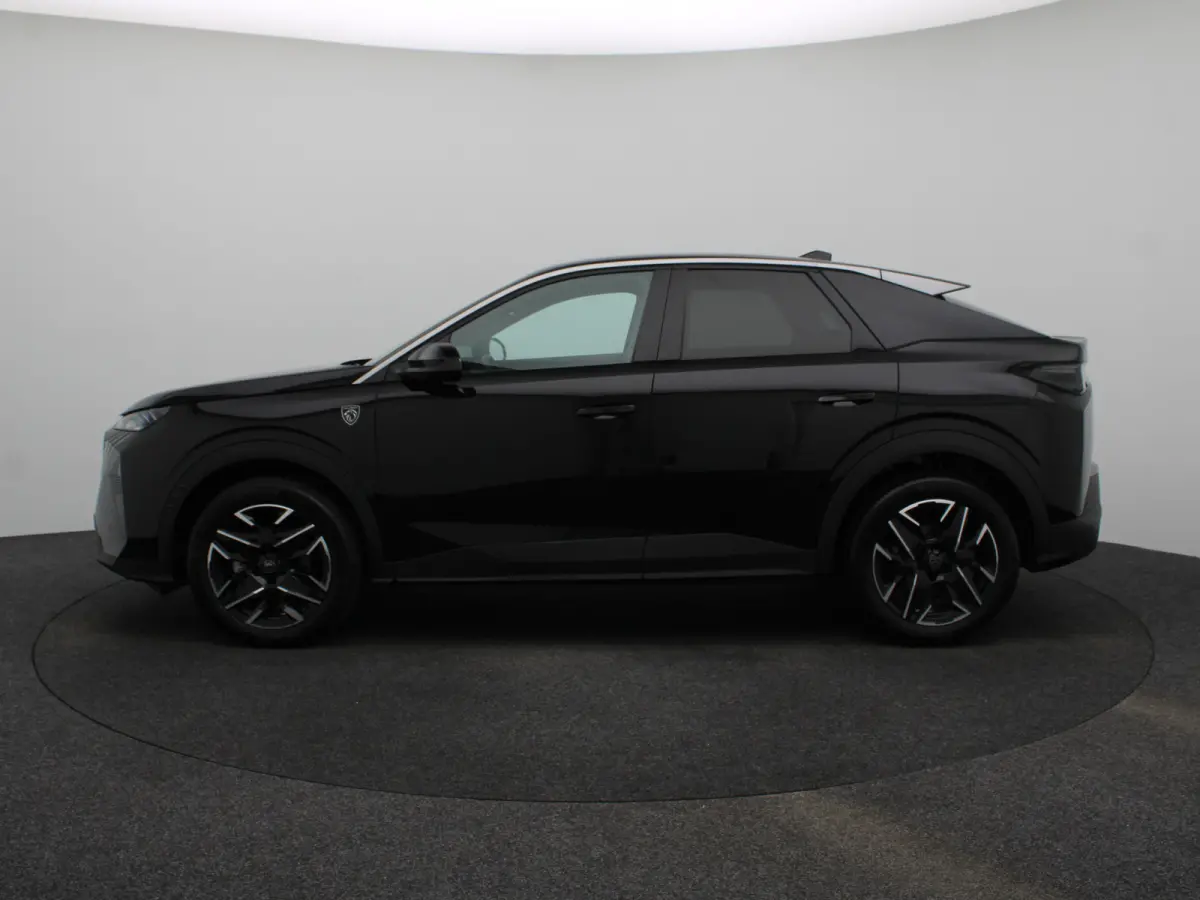 1.2 Hybrid 145 GT Camera | Cruise Control Adaptief | Stoel en Stuur Verwarming | 19" Lichtmetalen Velgen | Parkeersensoren Voor en Achter | Keyless