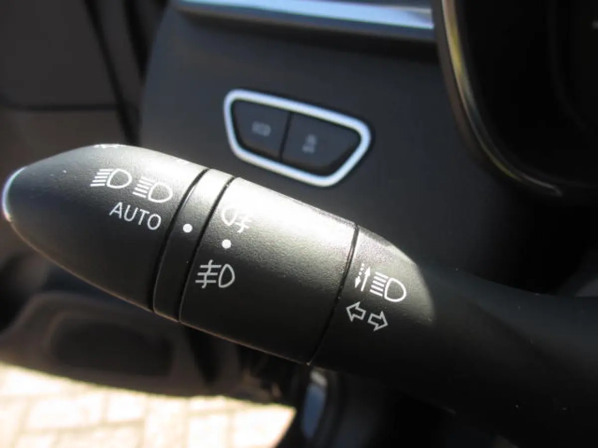 1.3 TCe Zen | CAMERA | NAVI | LEDER | ELEKTR. STOELEN | LED
