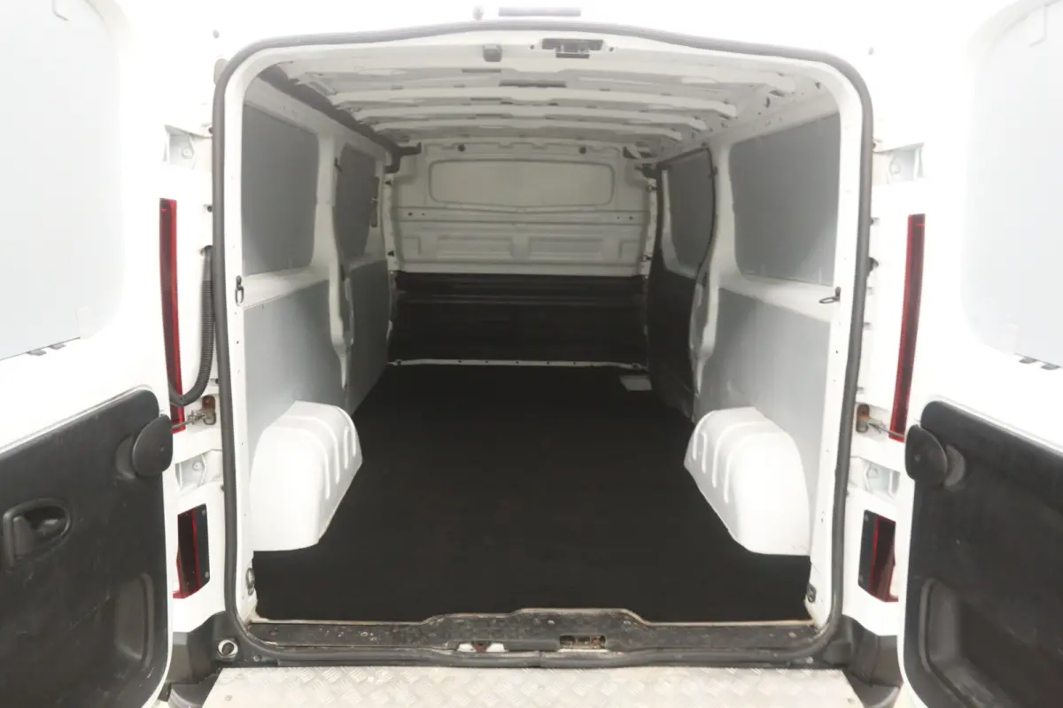 1.6 dCi L2H1 | Marge | Airco | Cruise | Navi | 3 Zits | Trekhaak | Parkeersens.