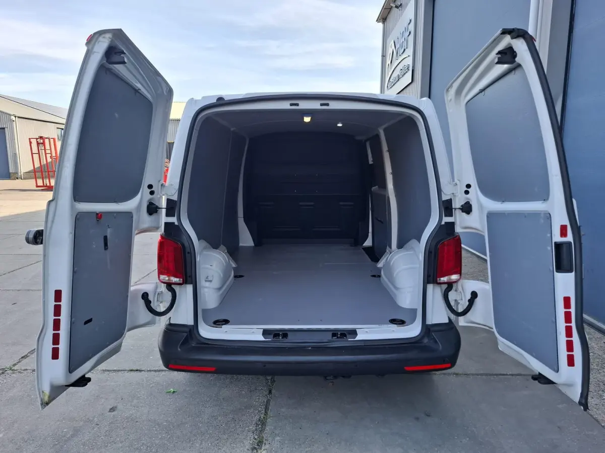 2.0 TDI L2H1 30 Comfortline CARPLAY / L2H1 / CRUISE CONTROLE / AIRCO / EURO 6