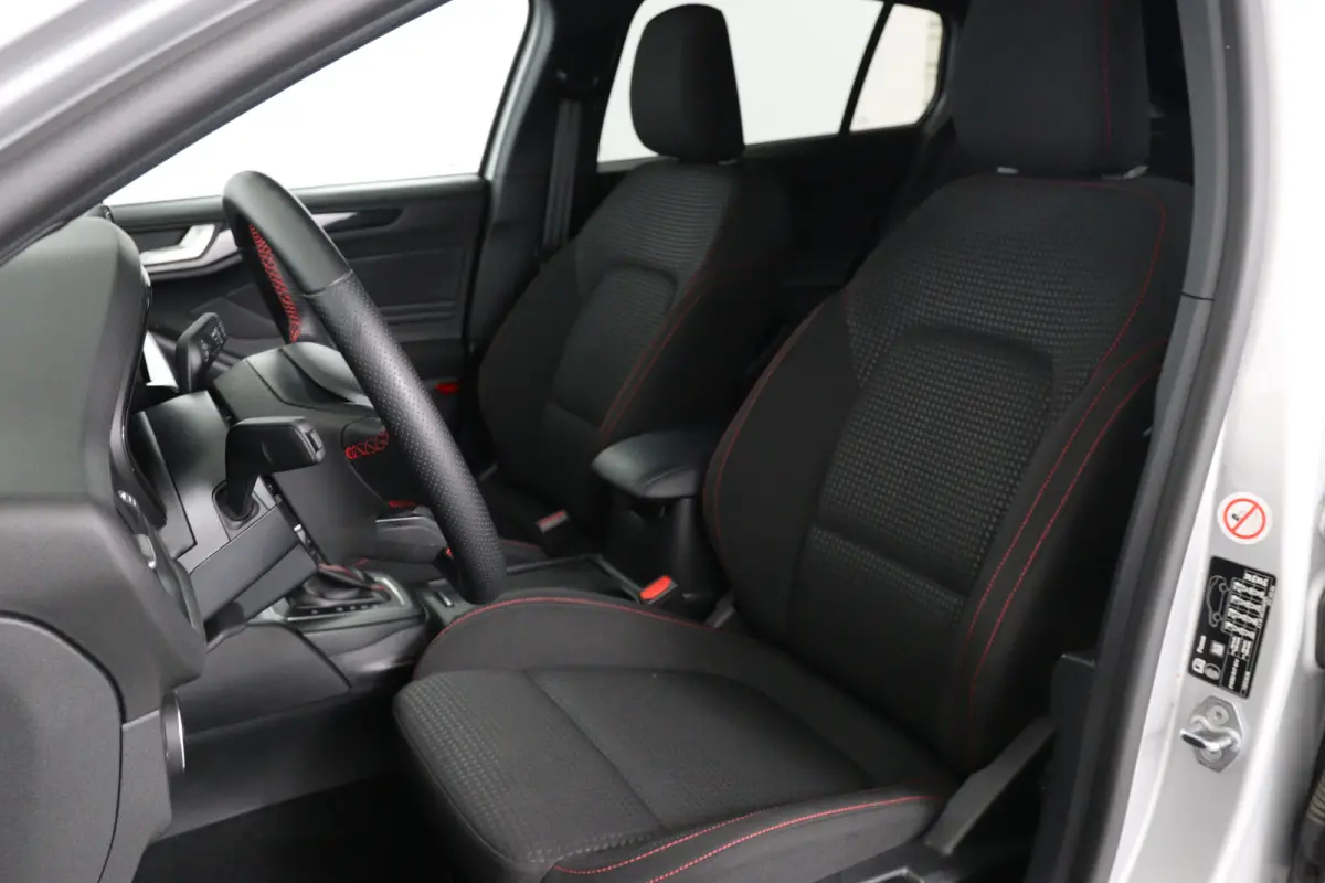 1.0 EcoBoost Hybrid ST Line | 1e Eigenaar! | Winterpack | LED | Clima | Navi | Cruise Control | Keyless | Parkeersensoren V+A | Lichtmetalen Velgen