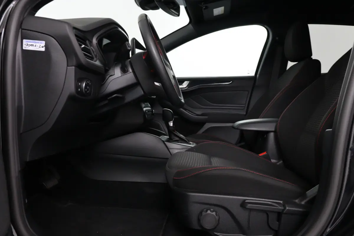 1.0 EcoBoost Hybrid ST Line | 1e Eigenaar! | Winterpack | LED | Clima | Navi | Cruise Control | Keyless | Parkeersensoren V+A | Lichtmetalen Velgen