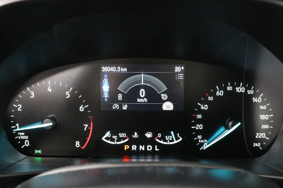 1.0 EcoBoost Hybrid ST Line | 1e Eigenaar! | Winterpack | LED | Clima | Navi | Cruise Control | Keyless | Parkeersensoren V+A | Lichtmetalen Velgen