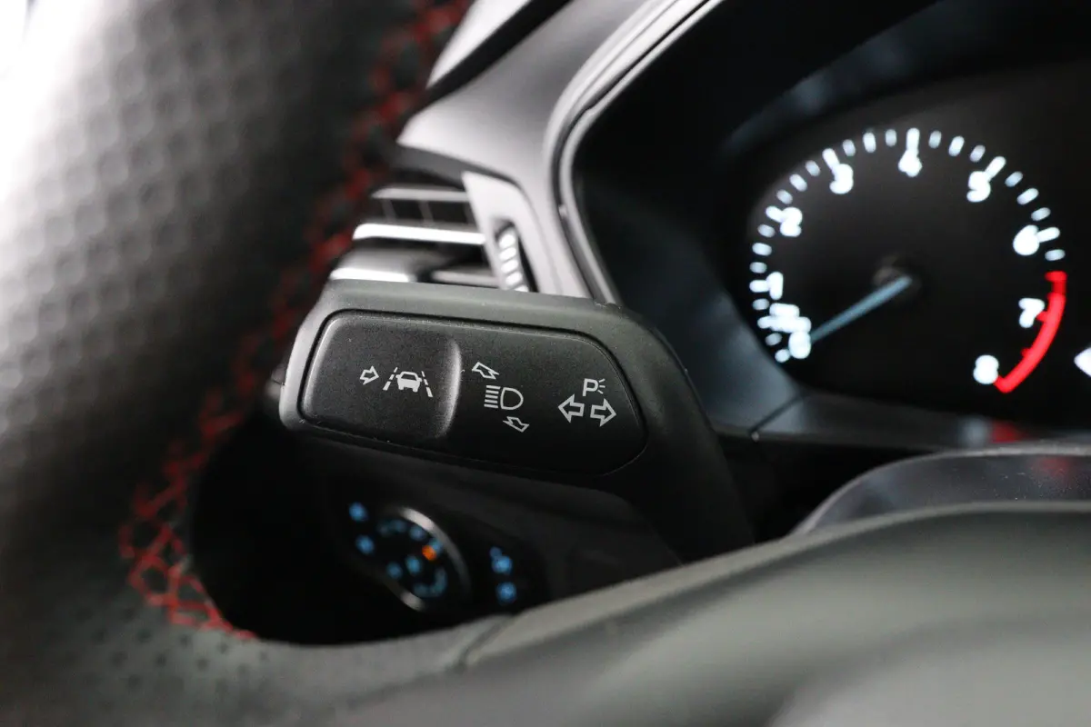 1.0 EcoBoost Hybrid ST Line | 1e Eigenaar! | Winterpack | LED | Clima | Navi | Cruise Control | Keyless | Parkeersensoren V+A | Lichtmetalen Velgen