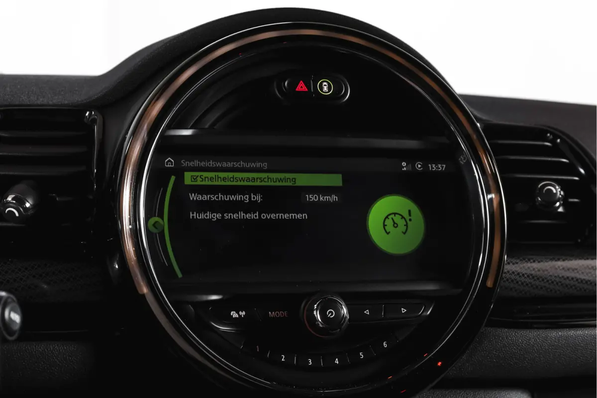 2.0 JCW ALL4 Chili | S/K-Panodak | Adapt. Cruise | Stoelverw. | PDC | Camera | NAV + App.Connect | ECC | Harman Kardon | LM 19" |