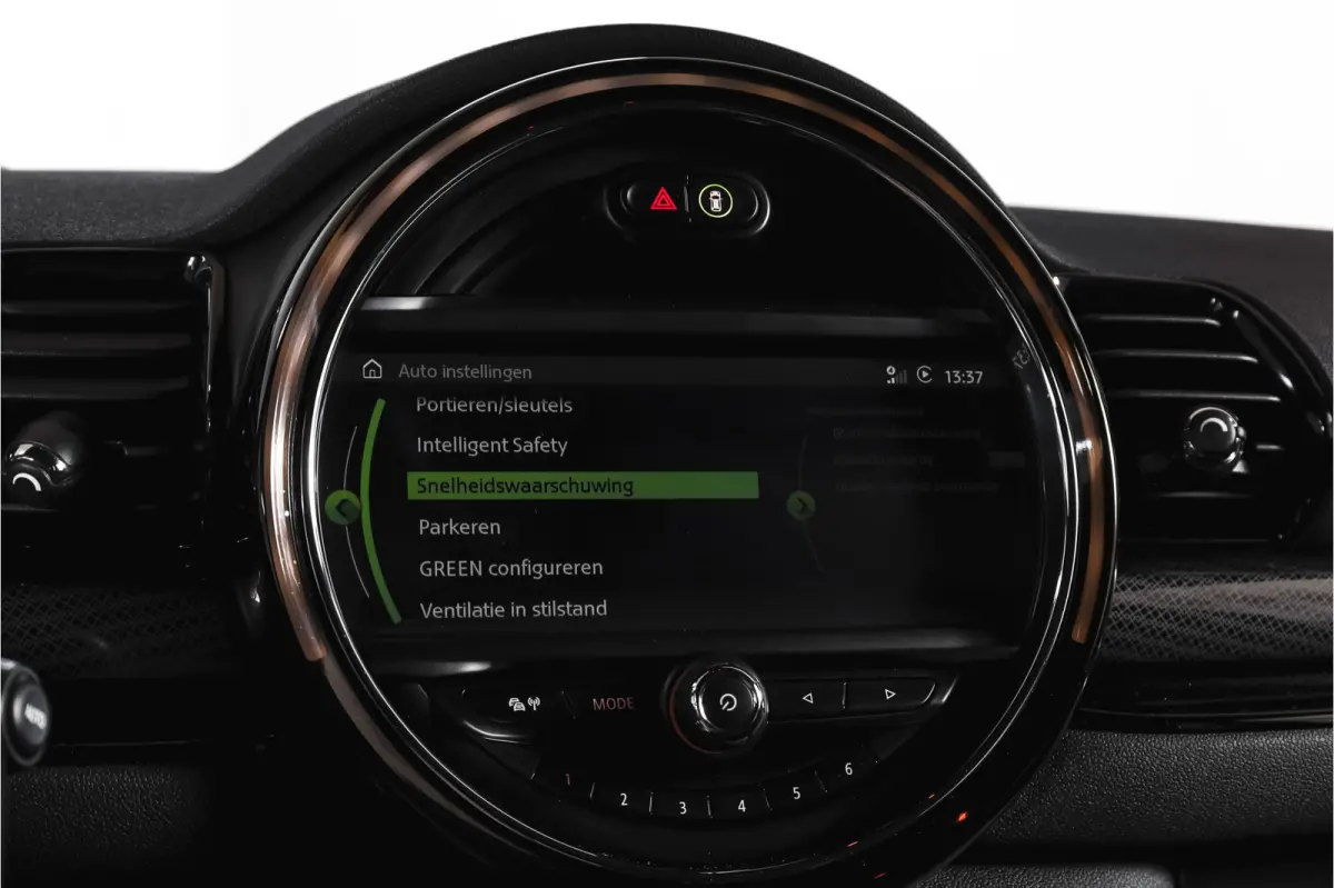 2.0 JCW ALL4 Chili | S/K-Panodak | Adapt. Cruise | Stoelverw. | PDC | Camera | NAV + App.Connect | ECC | Harman Kardon | LM 19" |