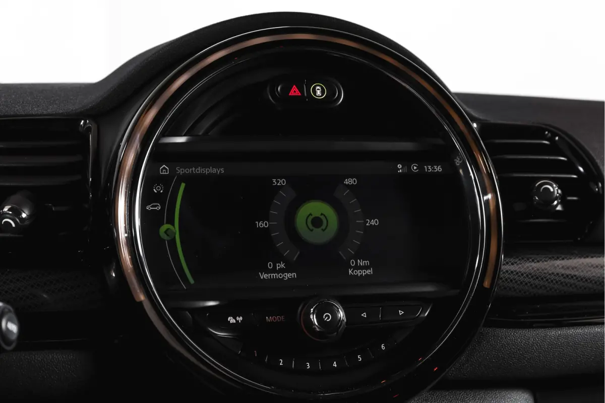 2.0 JCW ALL4 Chili | S/K-Panodak | Adapt. Cruise | Stoelverw. | PDC | Camera | NAV + App.Connect | ECC | Harman Kardon | LM 19" |