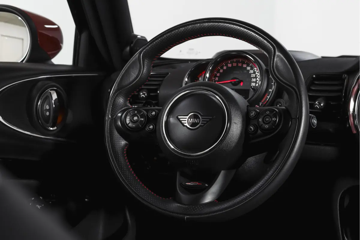2.0 JCW ALL4 Chili | S/K-Panodak | Adapt. Cruise | Stoelverw. | PDC | Camera | NAV + App.Connect | ECC | Harman Kardon | LM 19" |