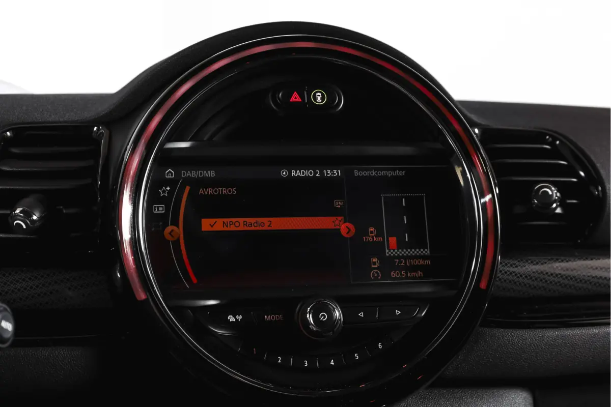 2.0 JCW ALL4 Chili | S/K-Panodak | Adapt. Cruise | Stoelverw. | PDC | Camera | NAV + App.Connect | ECC | Harman Kardon | LM 19" |