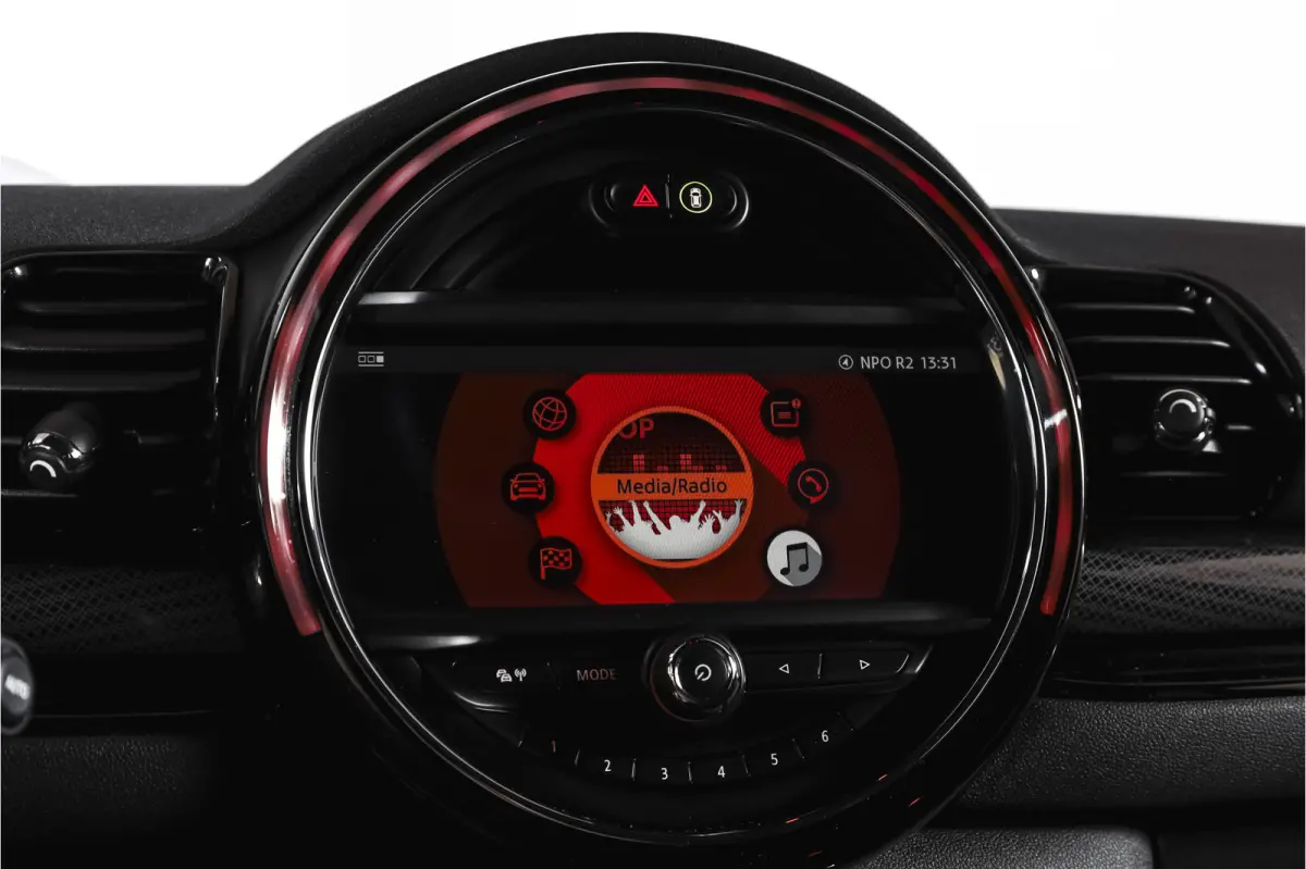 2.0 JCW ALL4 Chili | S/K-Panodak | Adapt. Cruise | Stoelverw. | PDC | Camera | NAV + App.Connect | ECC | Harman Kardon | LM 19" |