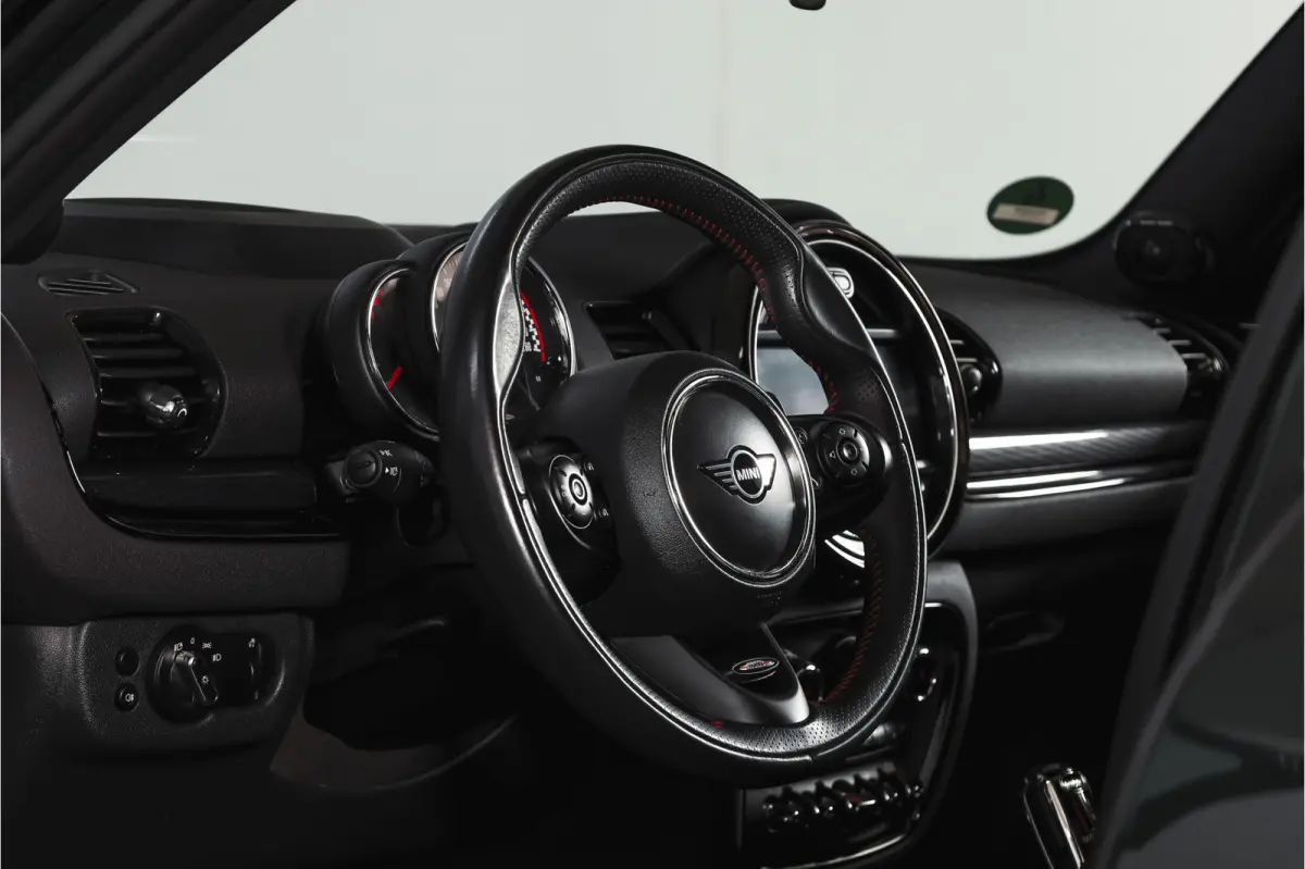 2.0 JCW ALL4 Chili | S/K-Panodak | Adapt. Cruise | Stoelverw. | PDC | Camera | NAV + App.Connect | ECC | Harman Kardon | LM 19" |