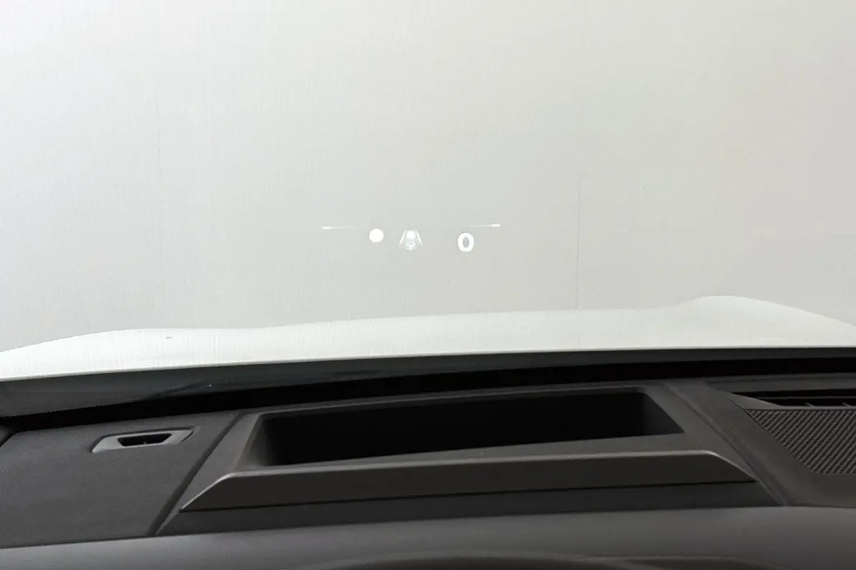 1.2 Turbo Hybrid GS 360 Camera Head-Up Display Apple CarPlay