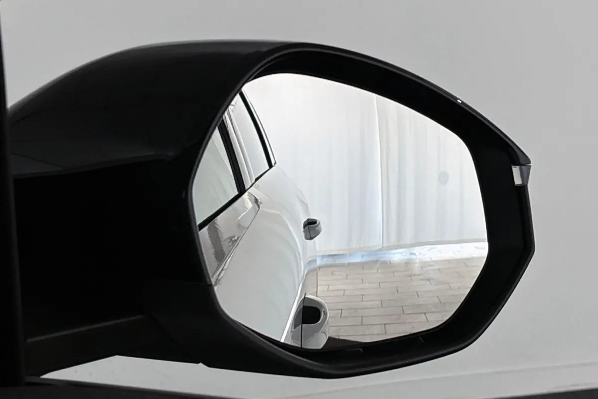 1.2 Turbo Hybrid GS 360 Camera Head-Up Display Apple CarPlay