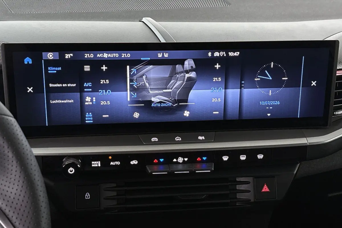 1.2 Turbo Hybrid GS 360 Camera Head-Up Display Apple CarPlay