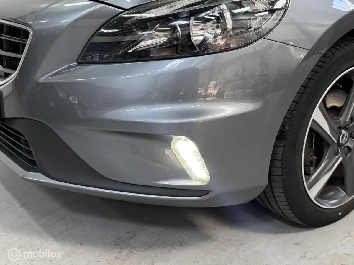 2.0 T2 R-Design NAVIGATIE
