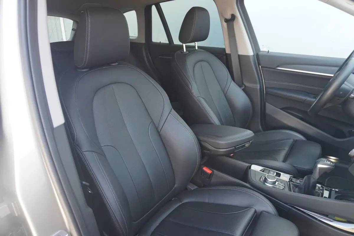 xDrive25e | Trekhaak | Active Cruise Control | Head-Up Display | Comfort Access
