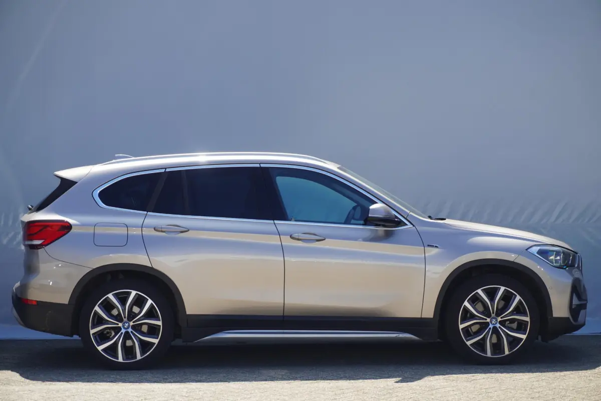 xDrive25e | Trekhaak | Active Cruise Control | Head-Up Display | Comfort Access