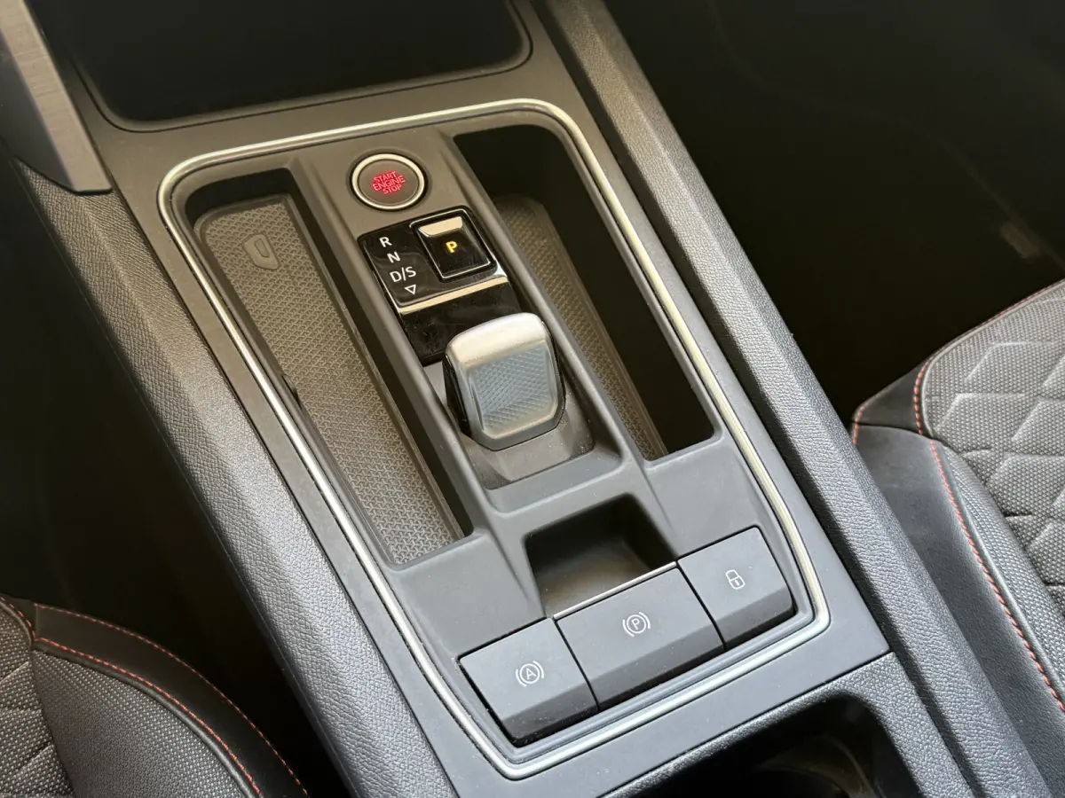 1.4 TSI eHybrid PHEV FR Business Intense | Keyless | Apple Carplay | Stoel/Stuurverwarming | Camera