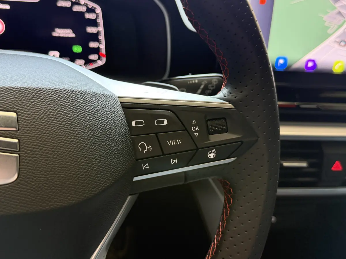 1.4 TSI eHybrid PHEV FR Business Intense | Keyless | Apple Carplay | Stoel/Stuurverwarming | Camera