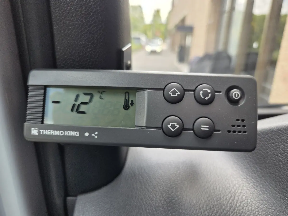 317 CDI AUTM. L2/H2 KOELWAGEN - VRIESWAGEN THERMO KING DAG& NACHT ALUMINIUM LAADVLOER
