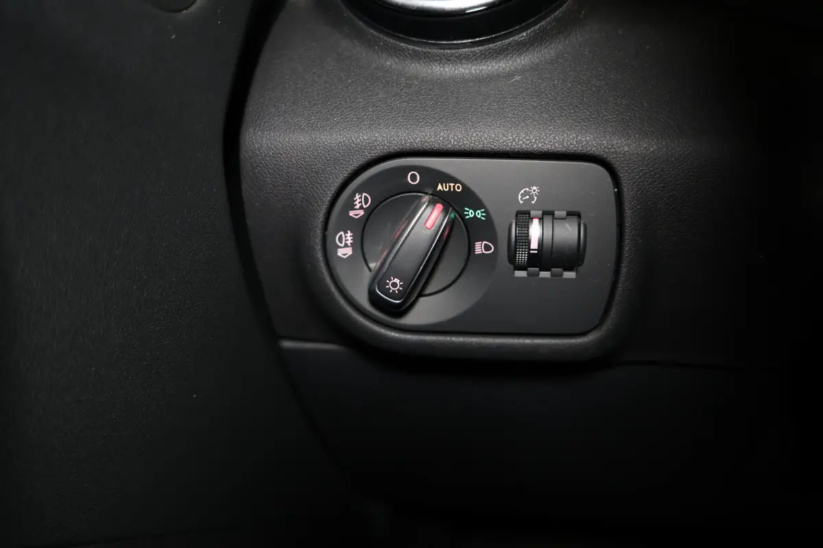 1.0 TFSI Pro Line AVM S-TRONIC AIRCO NAVI CRUISE BT STOELVW "18